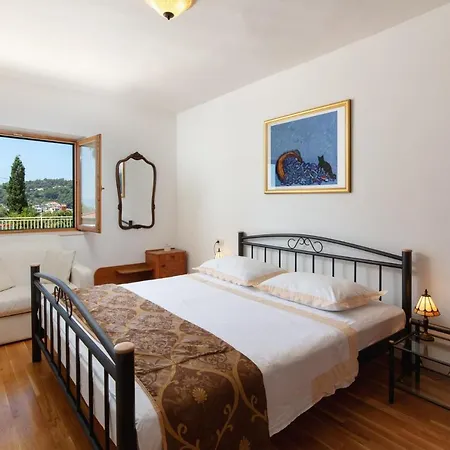 Vjeka Villa *
